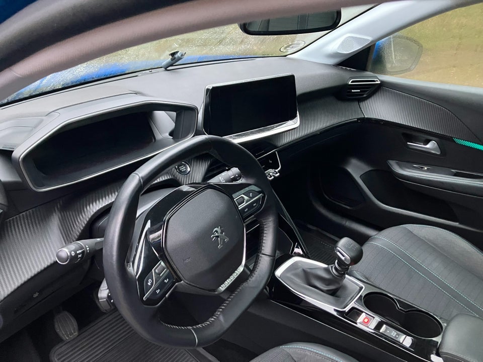 Peugeot 208 1,5 BlueHDi 100 Allure Sky 5d