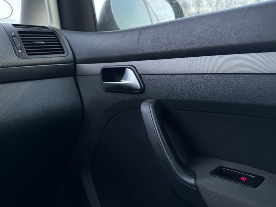 VW Touran 1,4 TSi 140 Trendline 5d