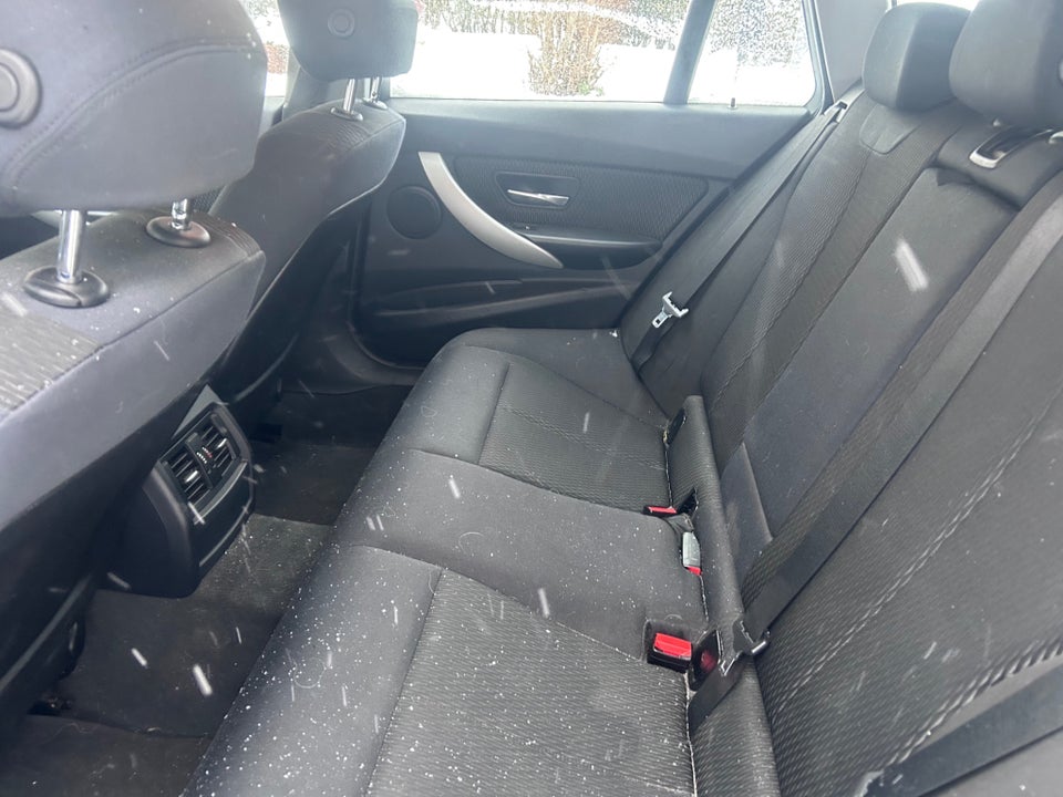 BMW 320d 2,0 Touring M Performance aut. 5d