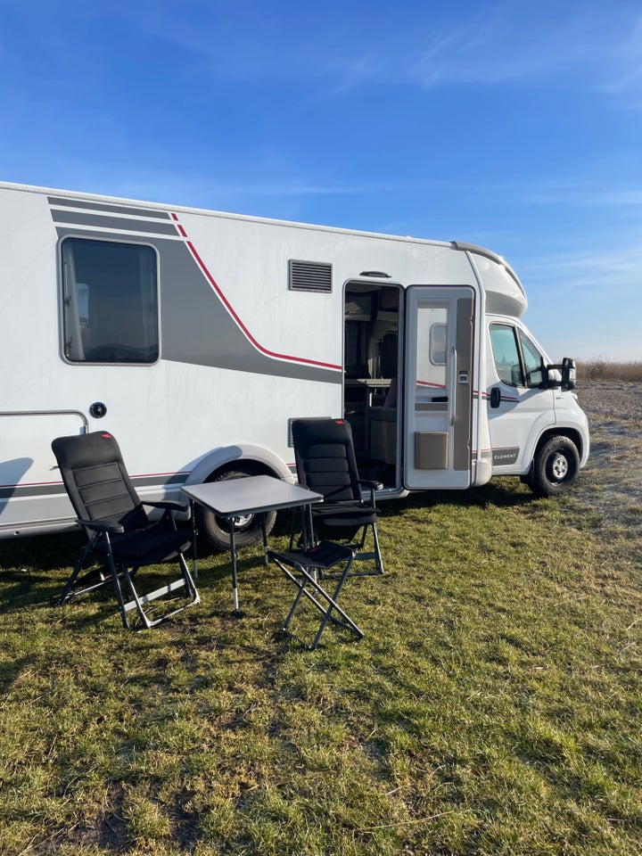 LMC Element T 748 2,3 MJT 140 3d