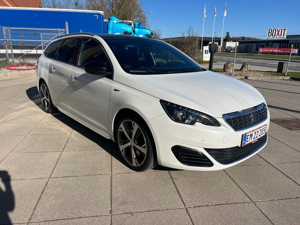 Peugeot 308 1,6 e-THP 205 GT SW 5d