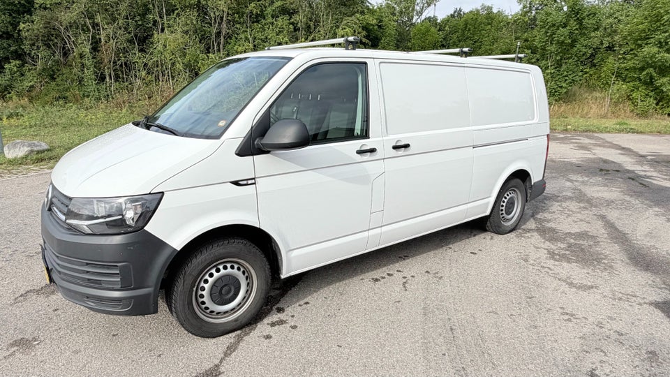 VW Transporter 2,0 TDi 102 Kassevogn lang