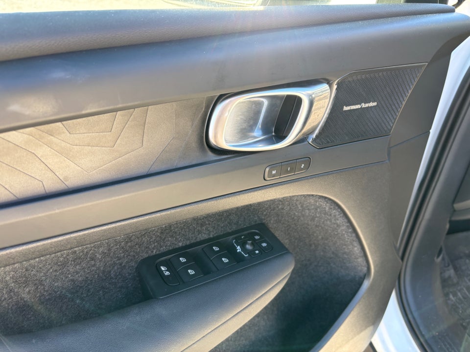 Volvo XC40 ReCharge Twin Ultimate 5d