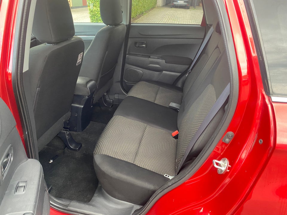 Mitsubishi ASX 1,6 Invite 5d