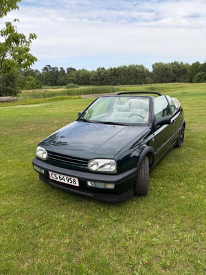 VW Golf III 2,0 Avantgarde Cabriolet aut. 2d