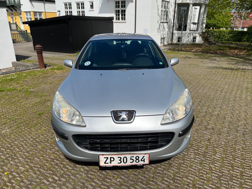 Peugeot 407 2,0 XR 4d