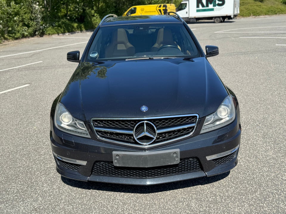 Mercedes C63 6,3 AMG Performance stc. aut. 5d