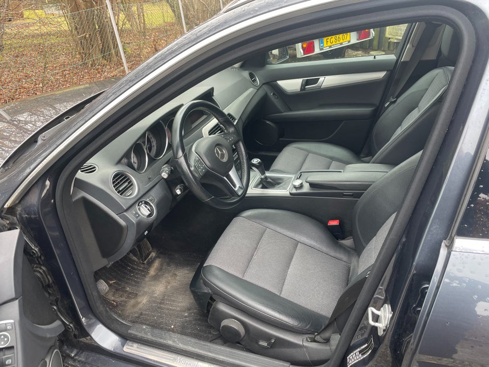 Mercedes C180 2,2 CDi Avantgarde stc. BE 5d