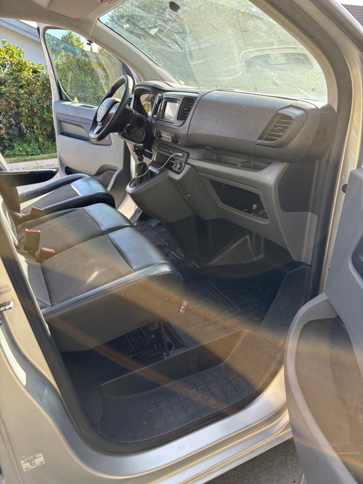 Toyota ProAce 1,6 D 115 Medium Comfort 5d