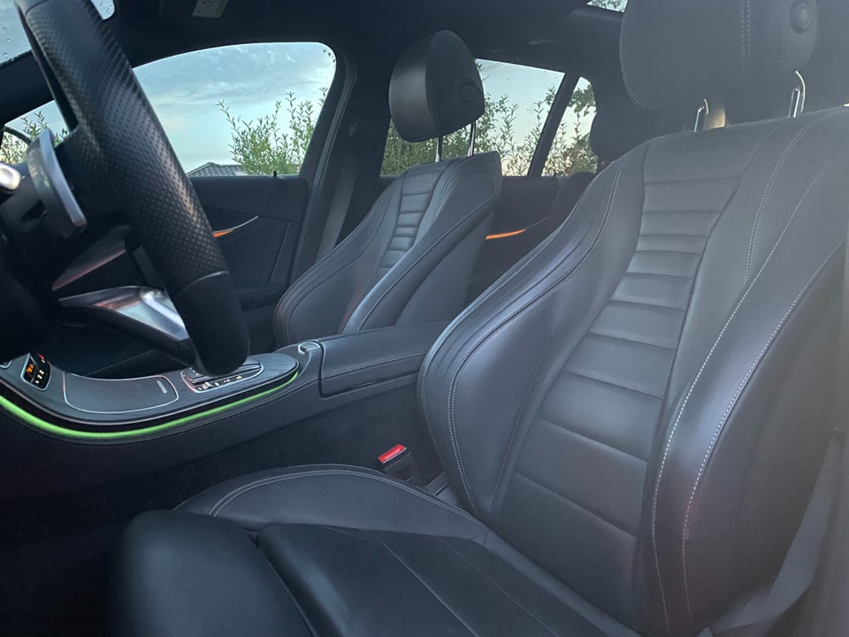 Mercedes E300 de 2,0 AMG Line stc. aut. 5d