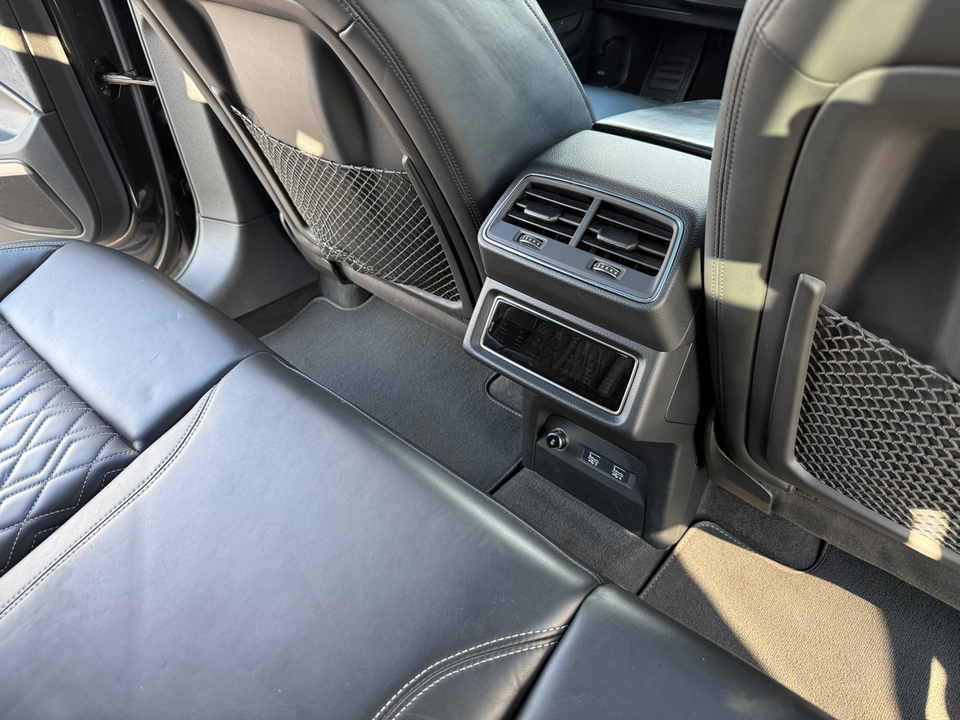 Audi e-tron 55 S-line quattro 5d