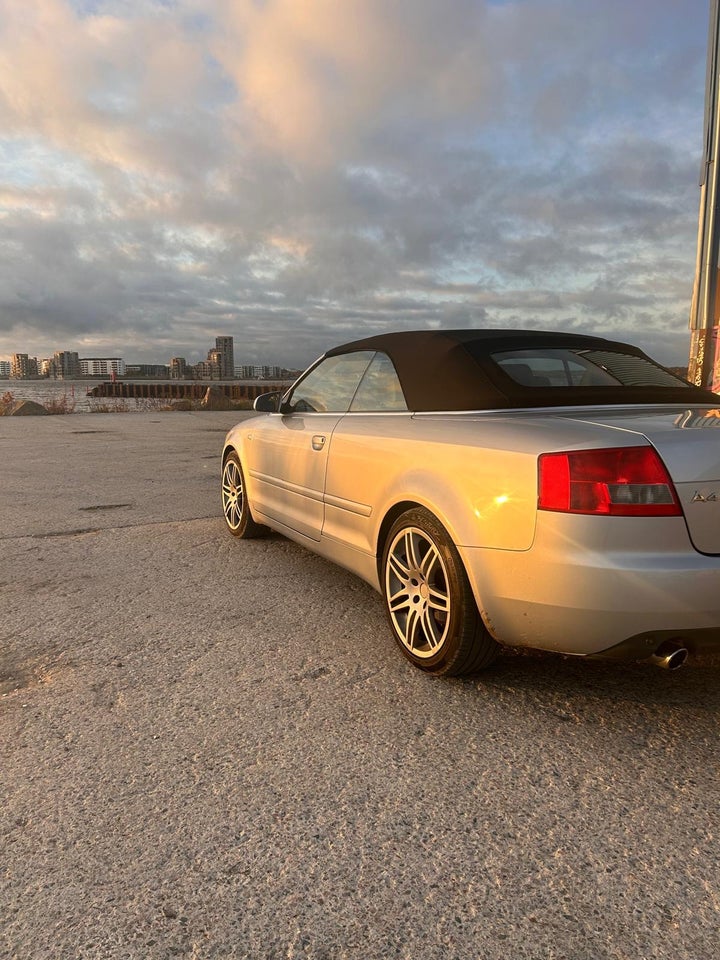 Audi A4 2,4 V6 Cabriolet 2d