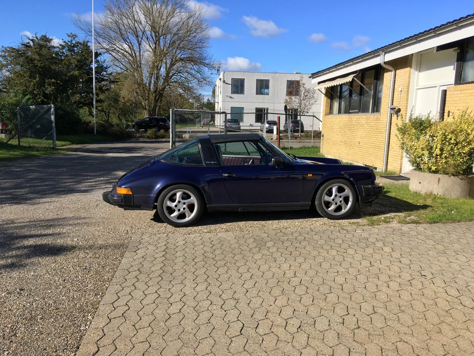 Porsche 911 2,4 Targa 2d