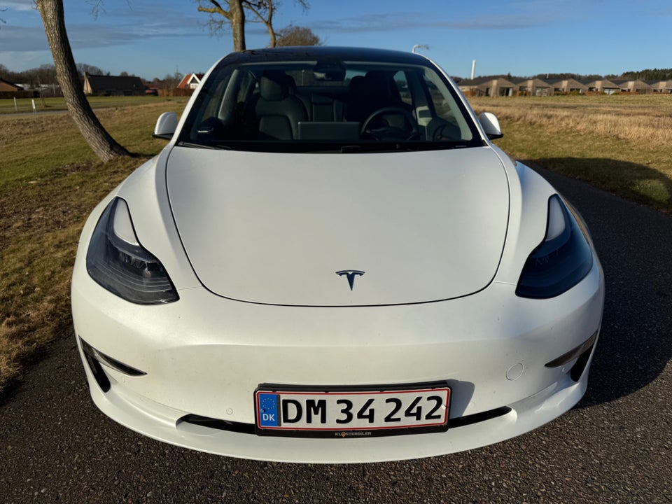 Tesla Model 3 Long Range AWD 4d