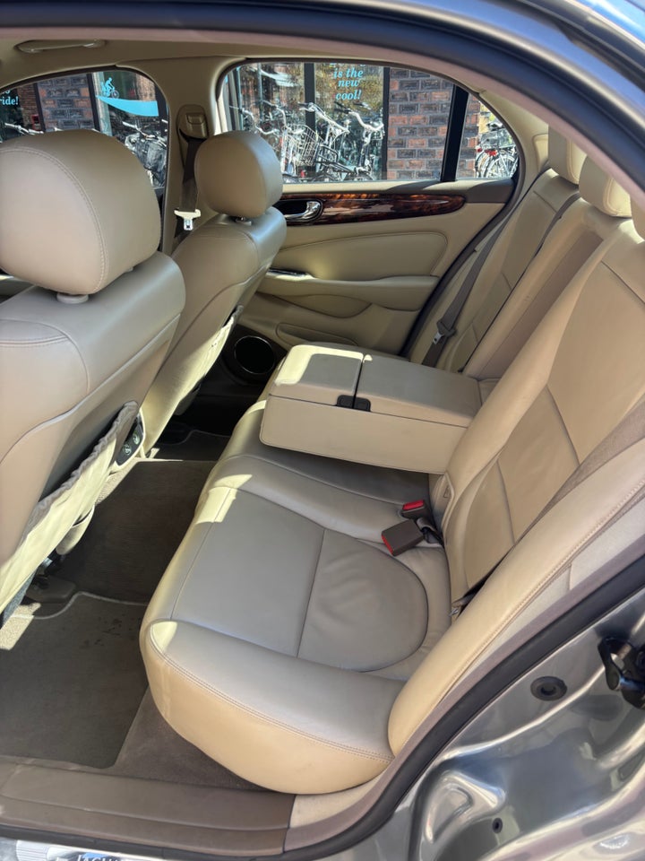 Jaguar XJ6 3,0 Classic aut. 4d