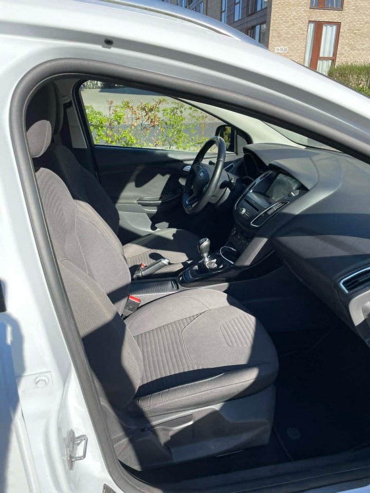 Ford Focus 1,0 SCTi 125 Titanium stc. 5d