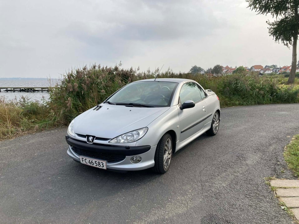 Peugeot 206 1,6 16V CC 2d
