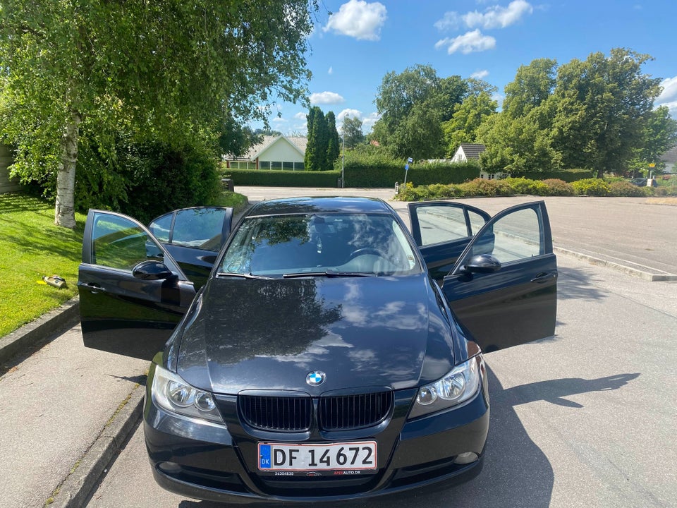 BMW 318i 2,0  4d