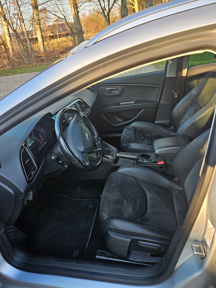 Seat Leon 1,6 TDi 110 Style ST DSG 5d