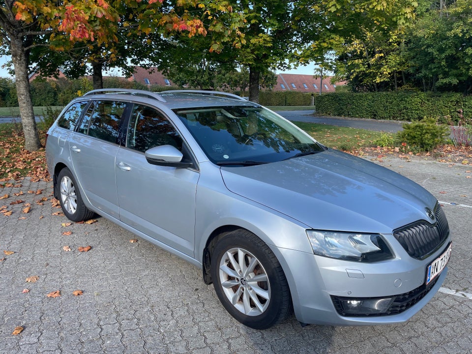 Skoda Octavia 1,4 TSi 140 Elegance Combi DSG 5d