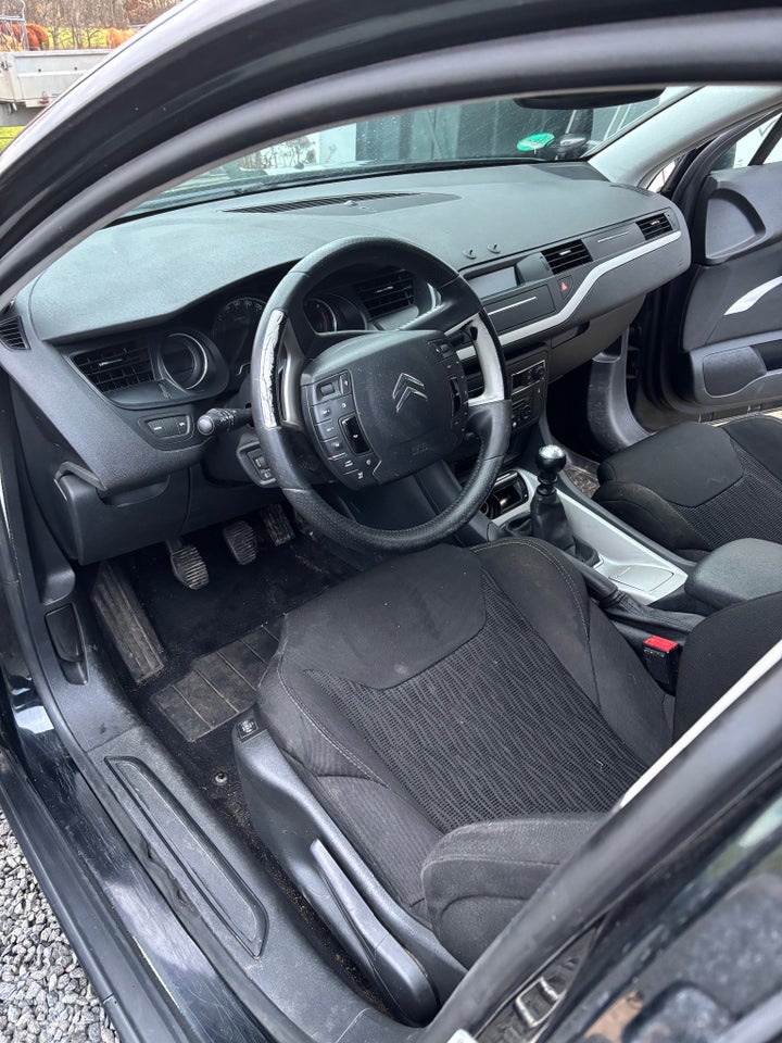 Citroën C5 2,0 HDi 140 Comfort Tourer 5d