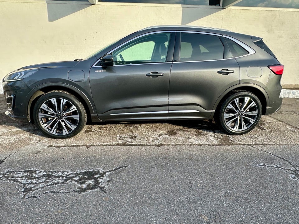 Ford Kuga 2,5 PHEV Vignale CVT 5d