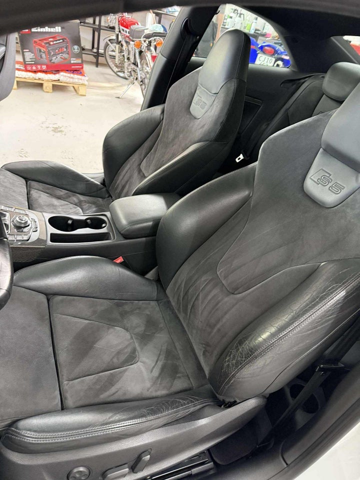 Audi S5 4,2 FSi Coupé quattro 2d
