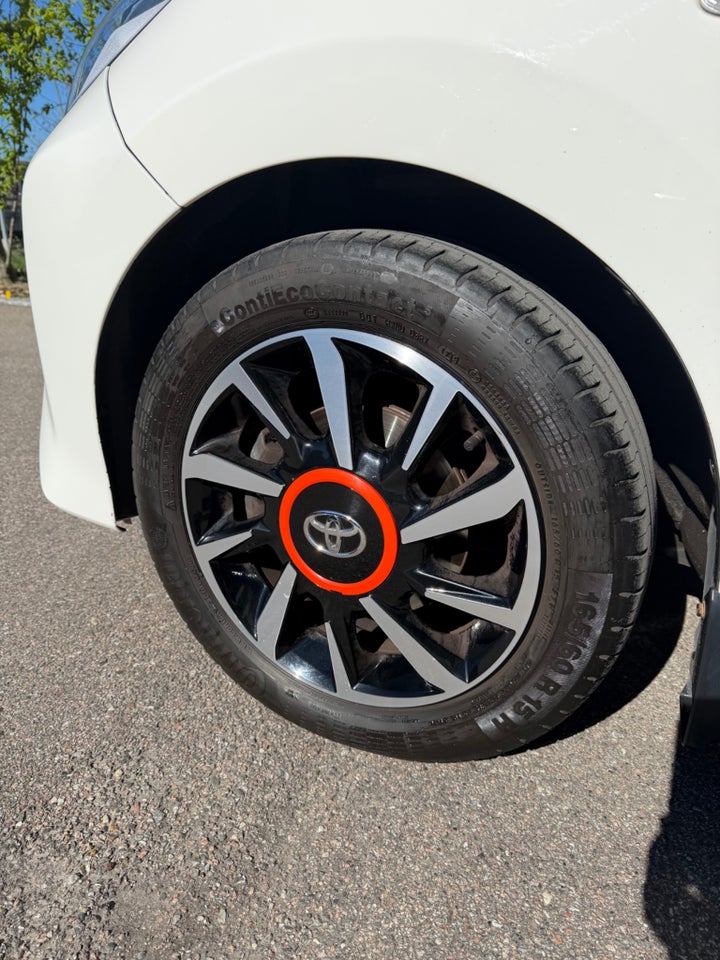 Toyota Aygo 1,0 VVT-i x-sky 5d