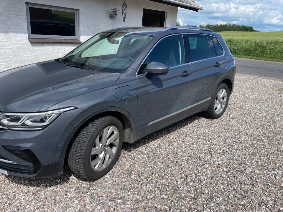 VW Tiguan 1,4 eHybrid Elegance DSG Van 5d