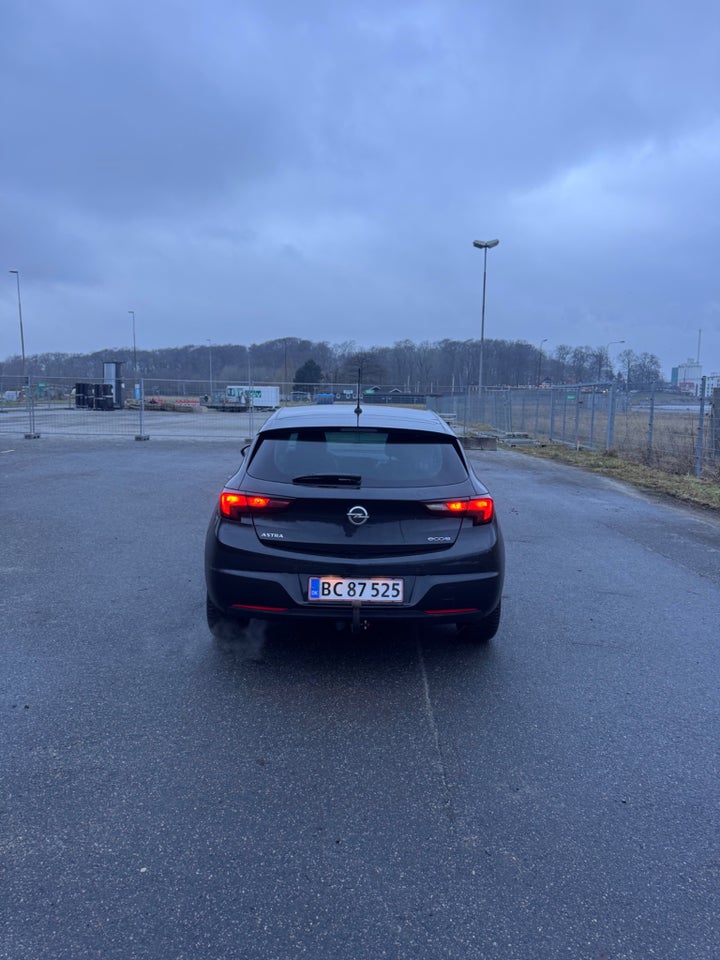 Opel Astra 1,0 T 105 Enjoy 5d