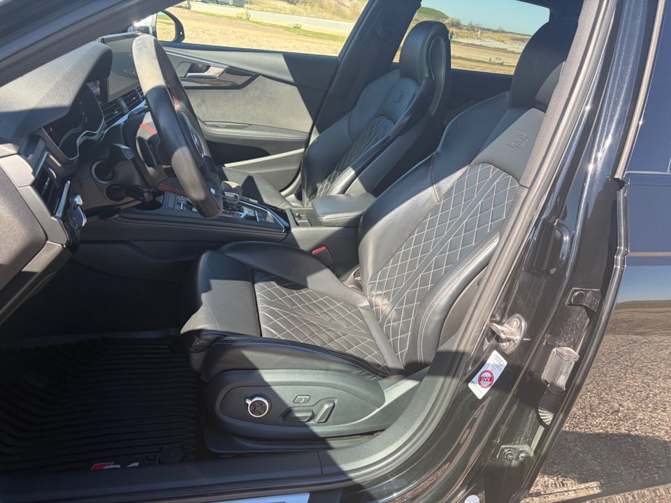 Audi S4 3,0 TFSi Avant quattro Tiptr. 5d