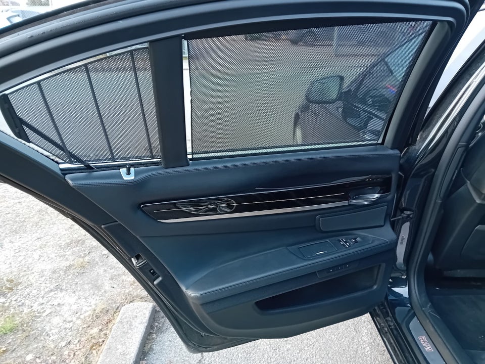 BMW 740d 3,0 Individual Steptr. 4d