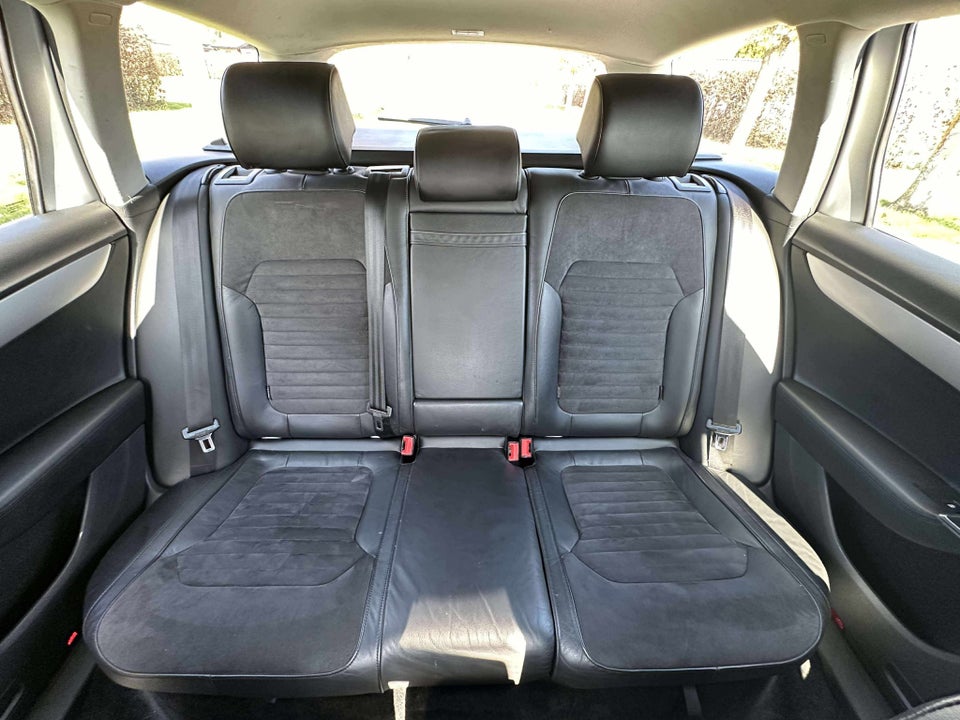 VW Passat 2,0 TDi 140 Highline Variant DSG BMT 5d