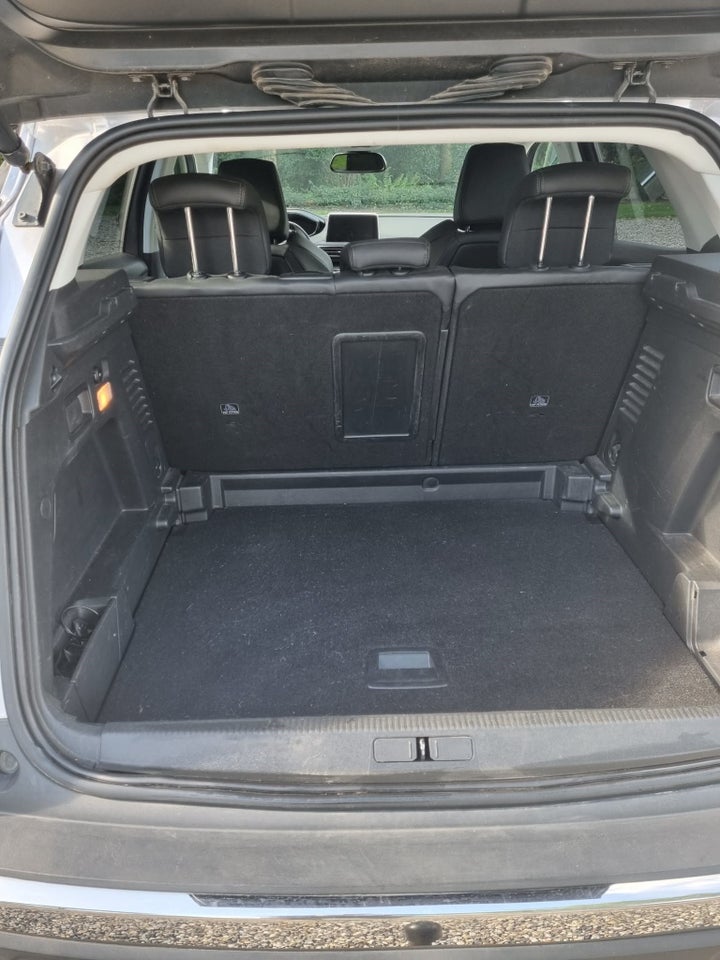 Peugeot 3008 1,5 BlueHDi 130 Allure Limited EAT8 5d