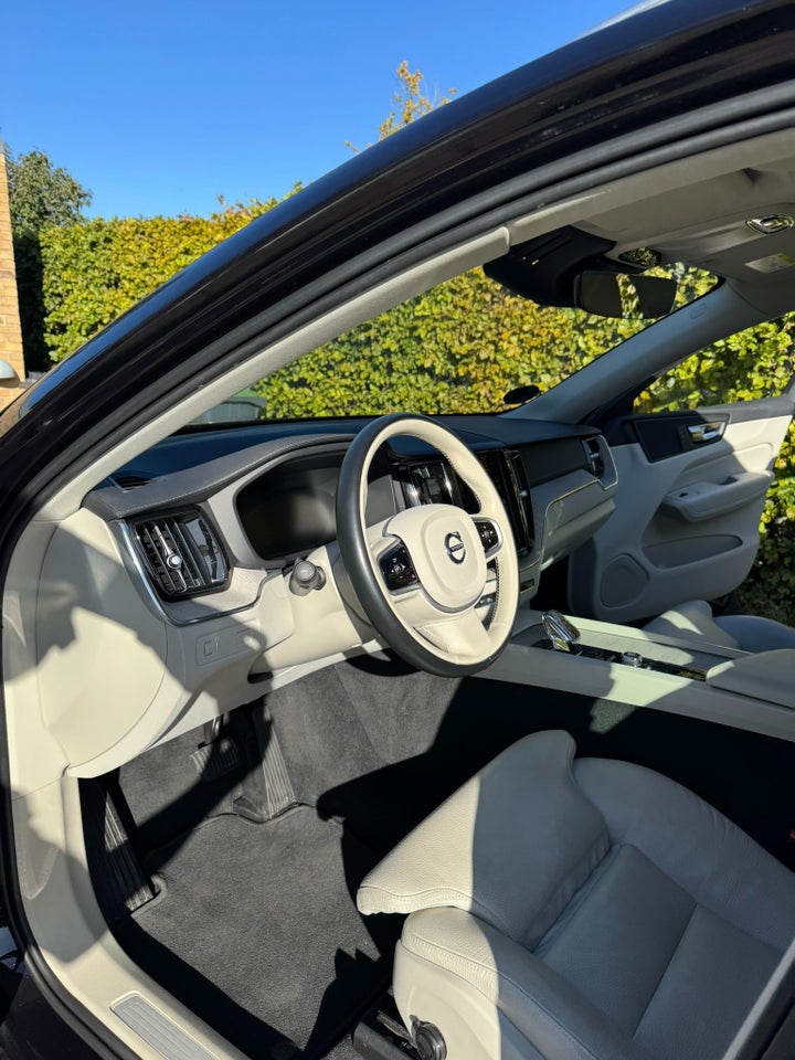 Volvo XC60 2,0 B4 197 Inscription aut. 5d