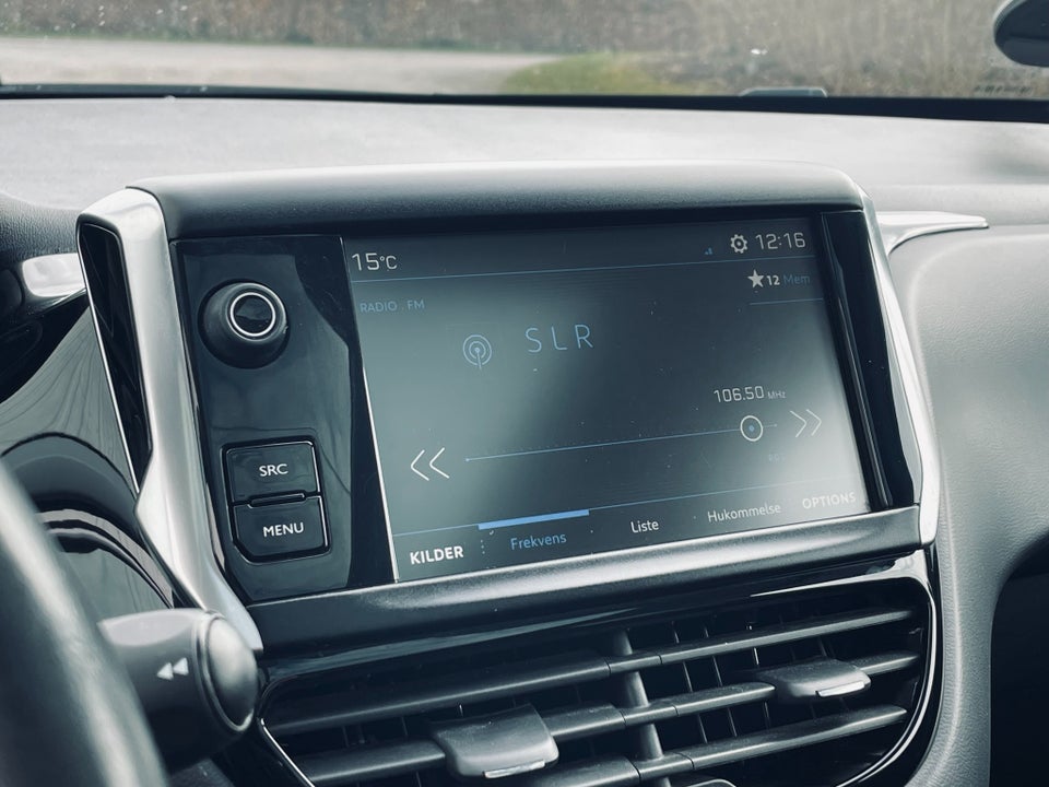 Peugeot 208 1,6 BlueHDi 100 Allure Sky 5d