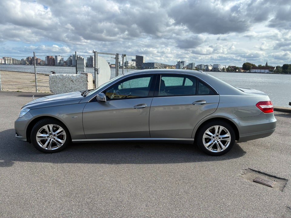 Mercedes E200 1,8 CGi aut. BE 4d