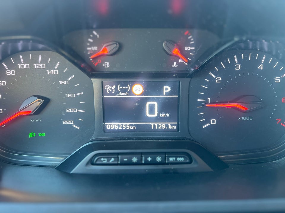 Peugeot Partner 1,5 BlueHDi 130 L2V2 Ultimate EAT8 Van