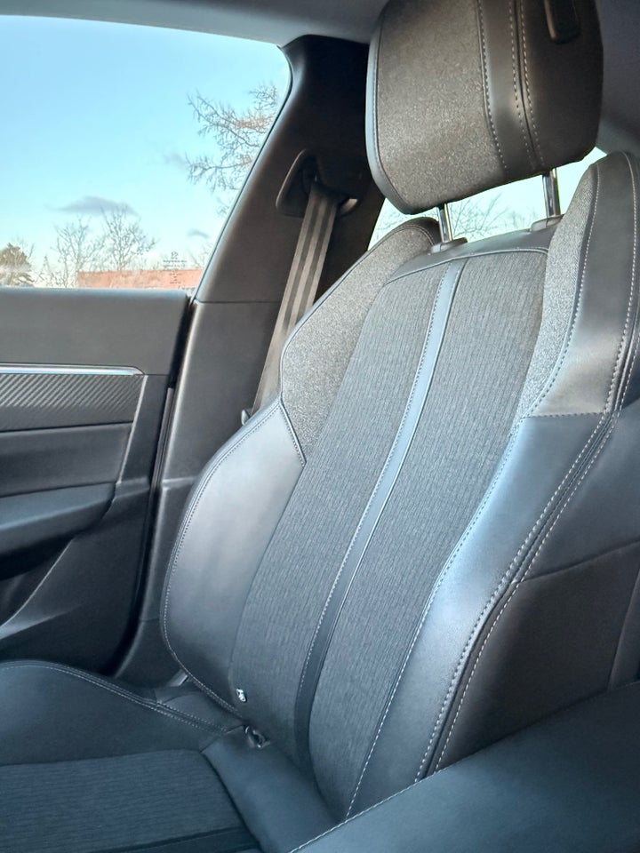 Peugeot 508 1,6 Hybrid Allure Pack EAT8 5d