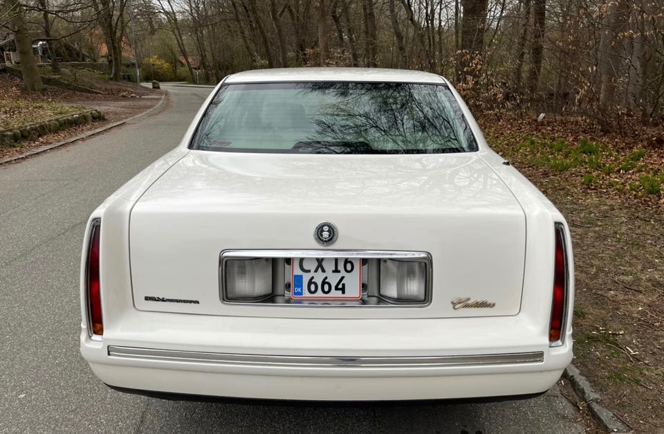 Cadillac DeVille 4,6 aut. 4d