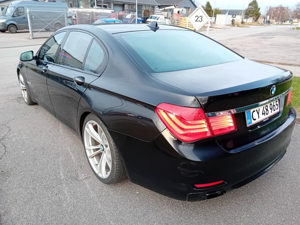 BMW 740d 3,0 Individual Steptr. 4d