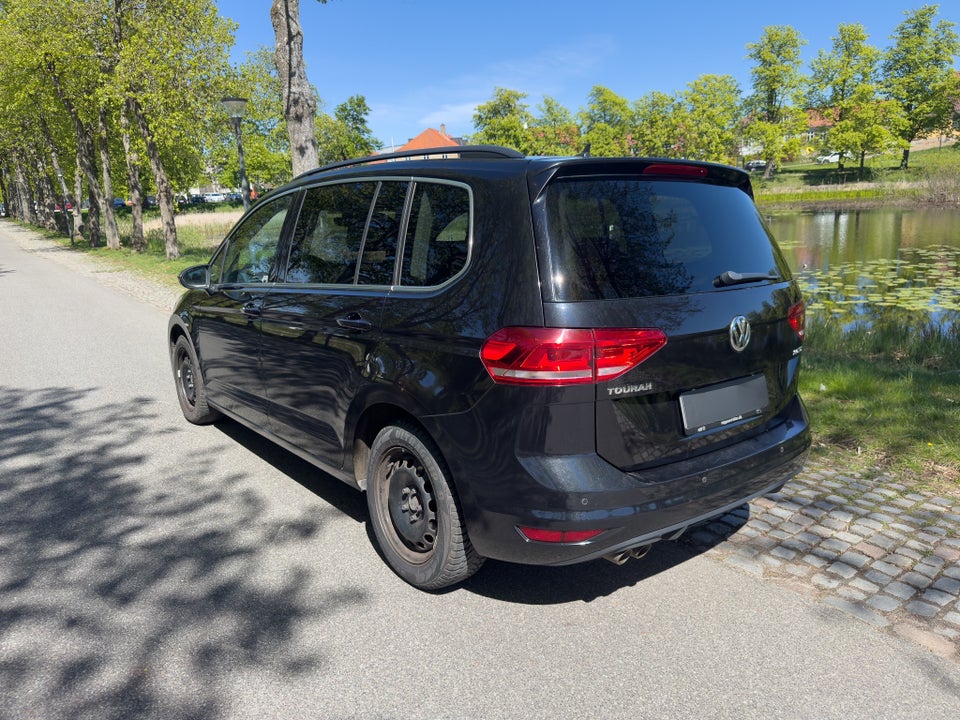 VW Touran 2,0 TDi 150 Comfortline DSG 7prs 5d