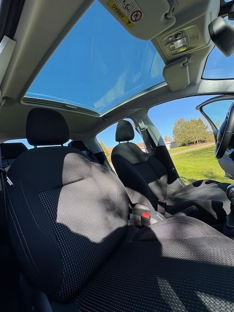 Peugeot 208 1,2 PureTech 82 Exclusive+ 5d