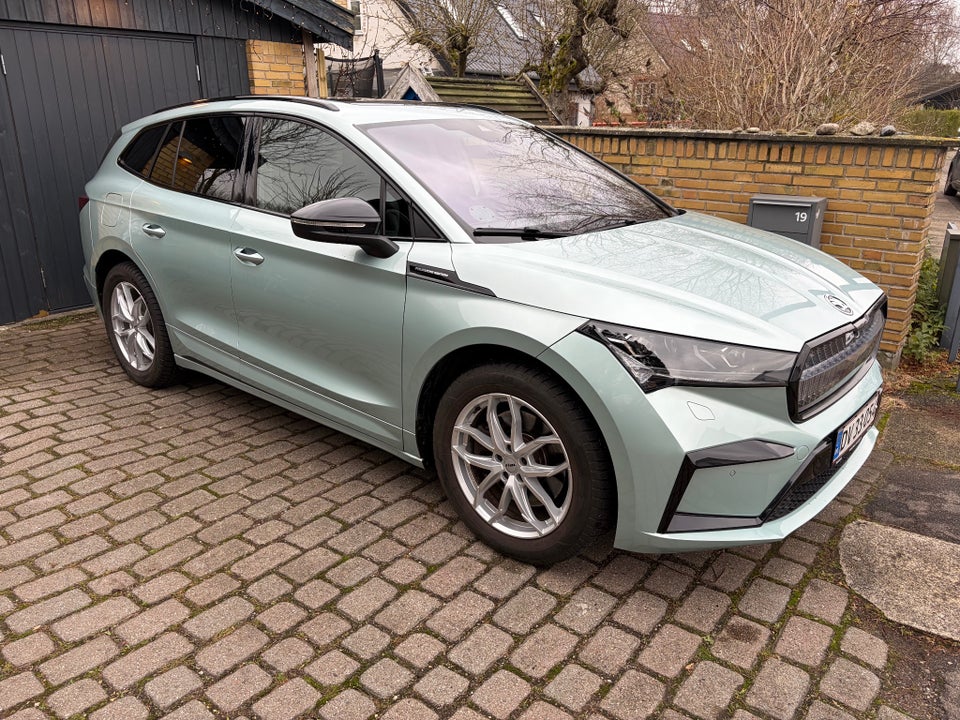 Skoda Enyaq 80x iV Founders Edition 5d