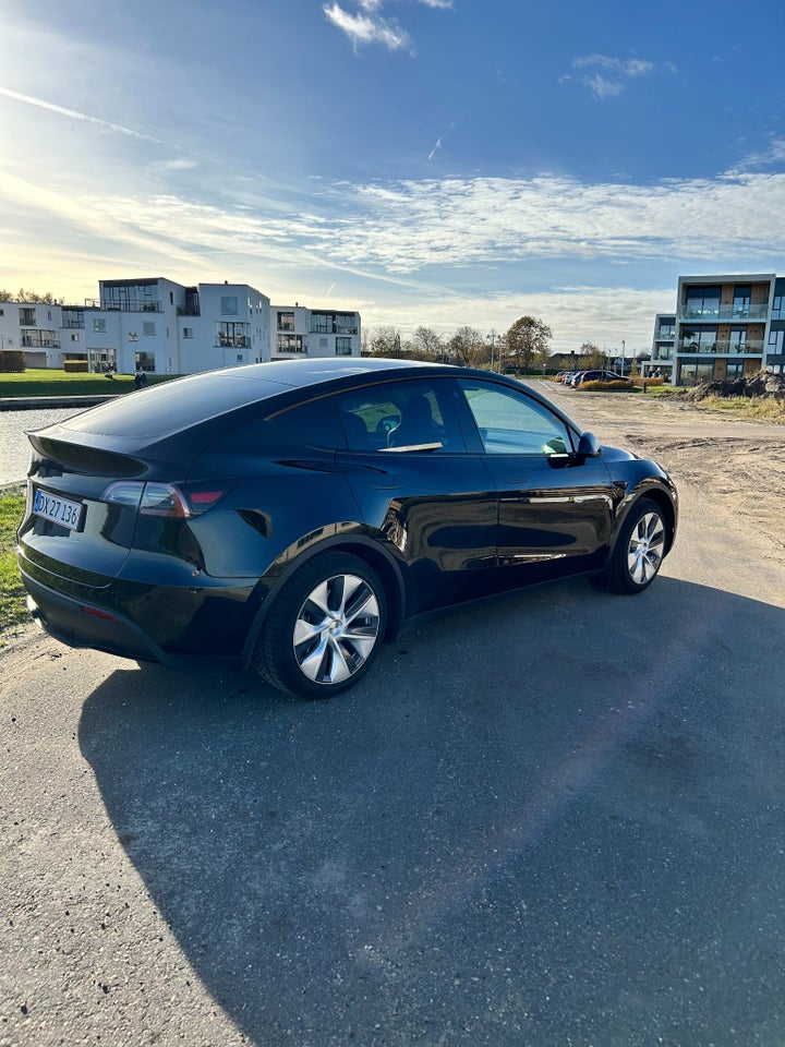 Tesla Model Y RWD 5d