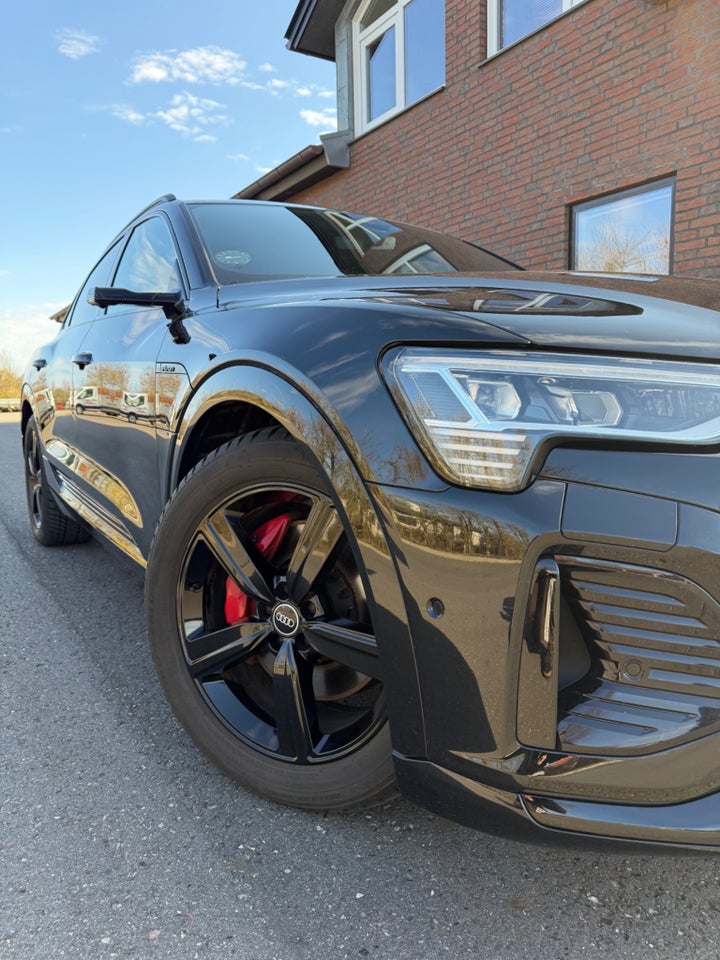Audi Q8 e-tron 55 S-line Sportback quattro 5d