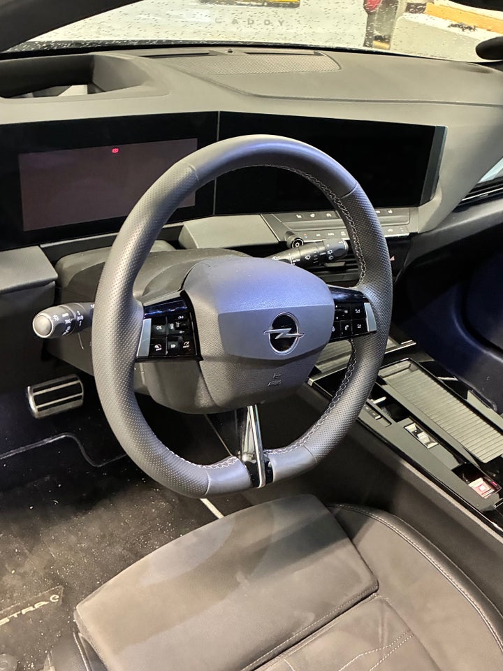 Opel Astra-e 54 Ultimate 5d