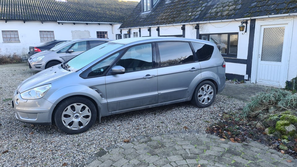 Ford S-MAX 2,5 20V Turbo Titanium 7prs 5d