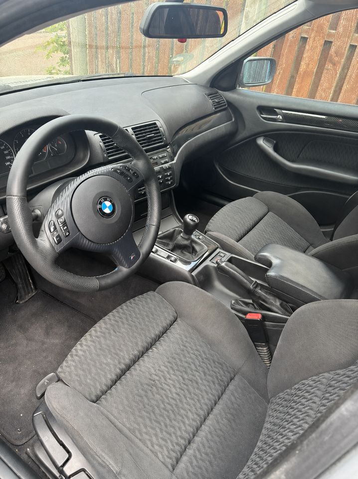 BMW 330i 3,0 Touring 5d