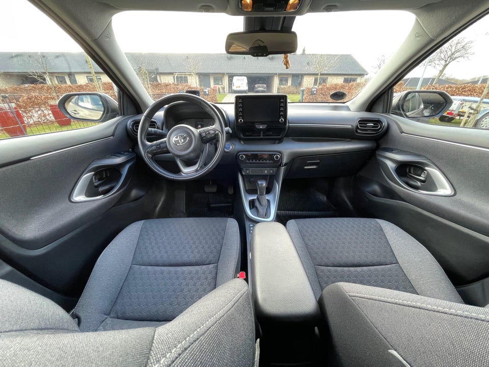 Toyota Yaris 1,5 Hybrid Active Tech+ e-CVT 5d